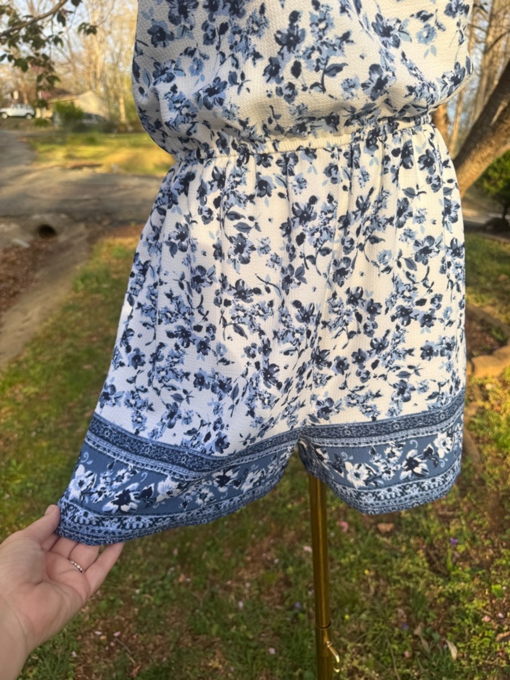 EUC Altar’d State Blue Floral Romper Tie Back Stretch Waist Medium - Picture 5 of 8